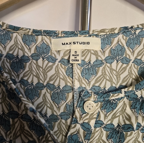 Max Studio Blue Floral Ruffle Sleeve Tunic Top Size Small - Picture 2 of 6